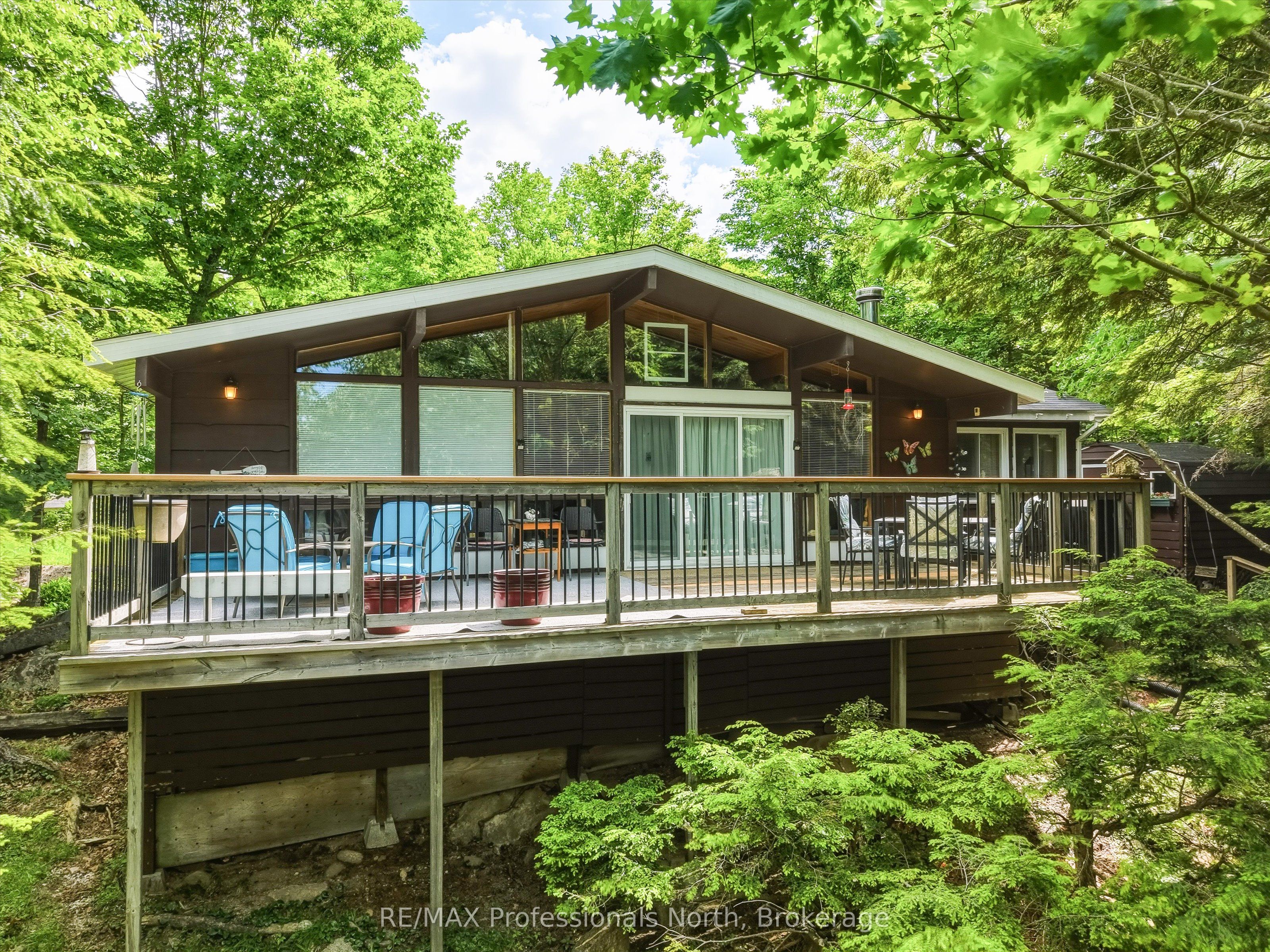 1007 Leech Lake Point Road, Bracebridge, ON, P1L 1X3