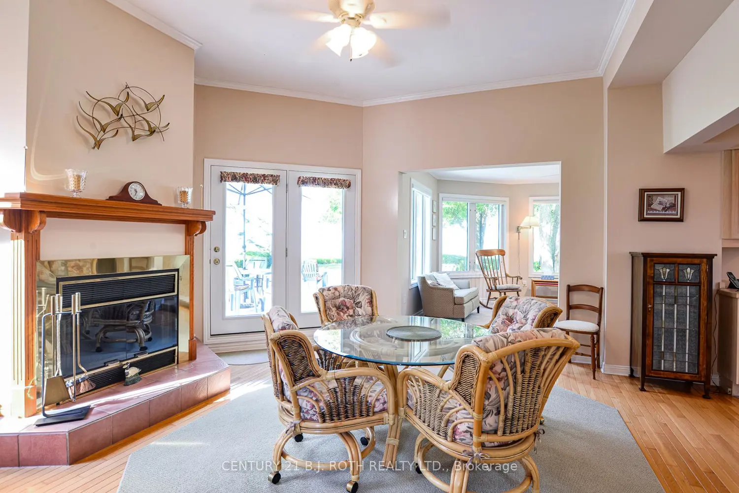 100 Lake Avenue photo 3