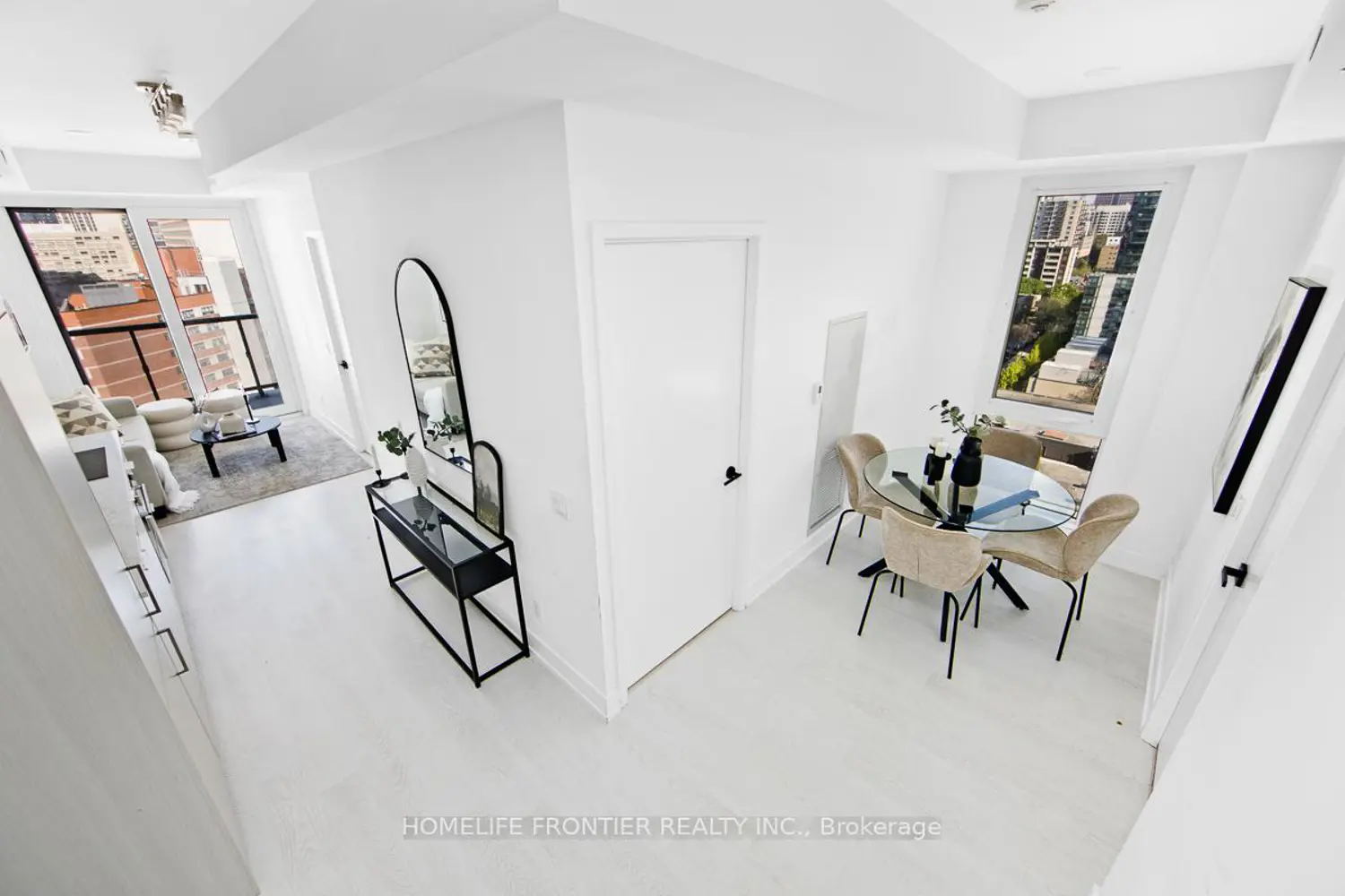 308 Jarvis Street 1405 photo 4