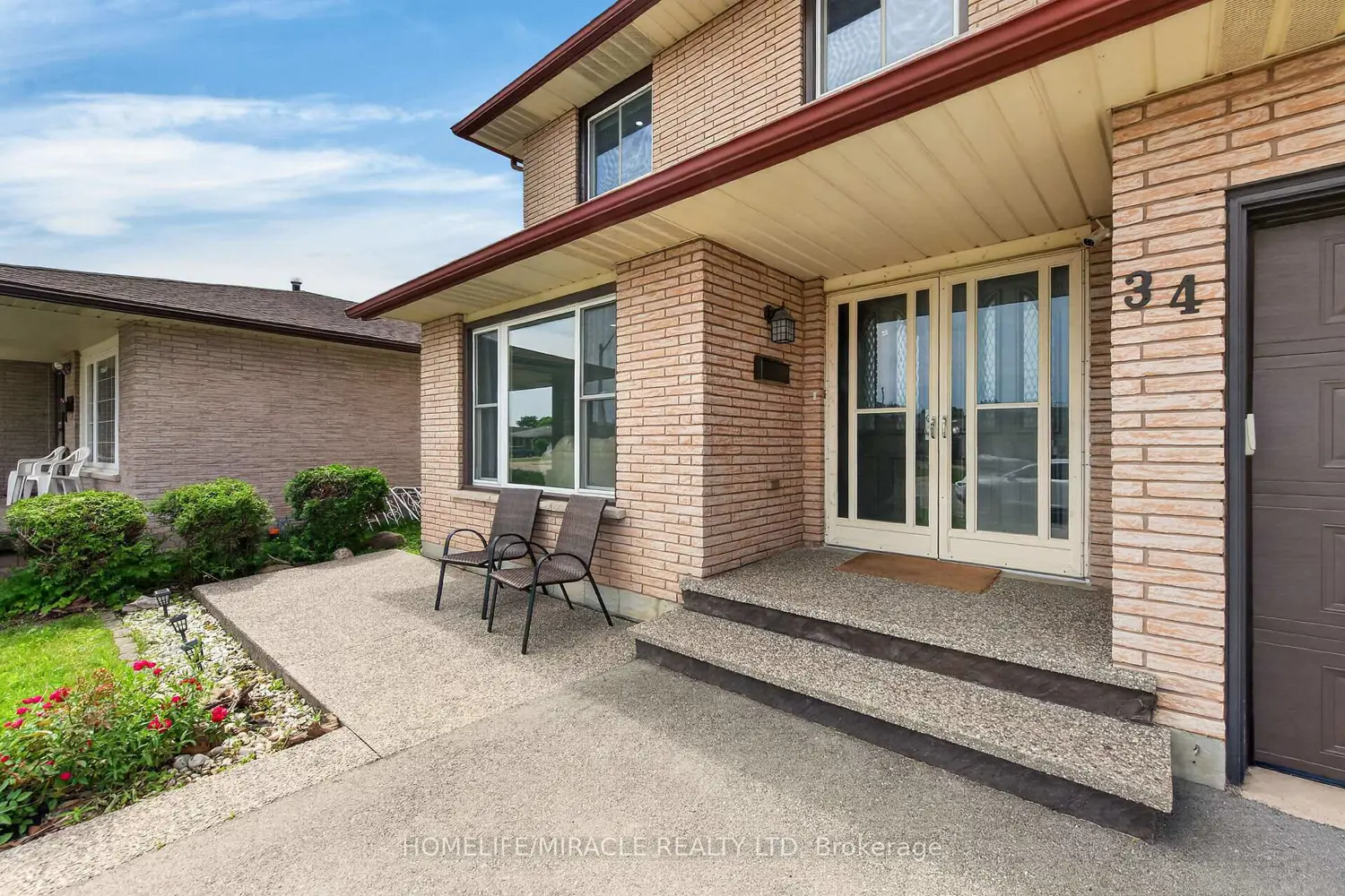 34 Capri Crescent photo 3