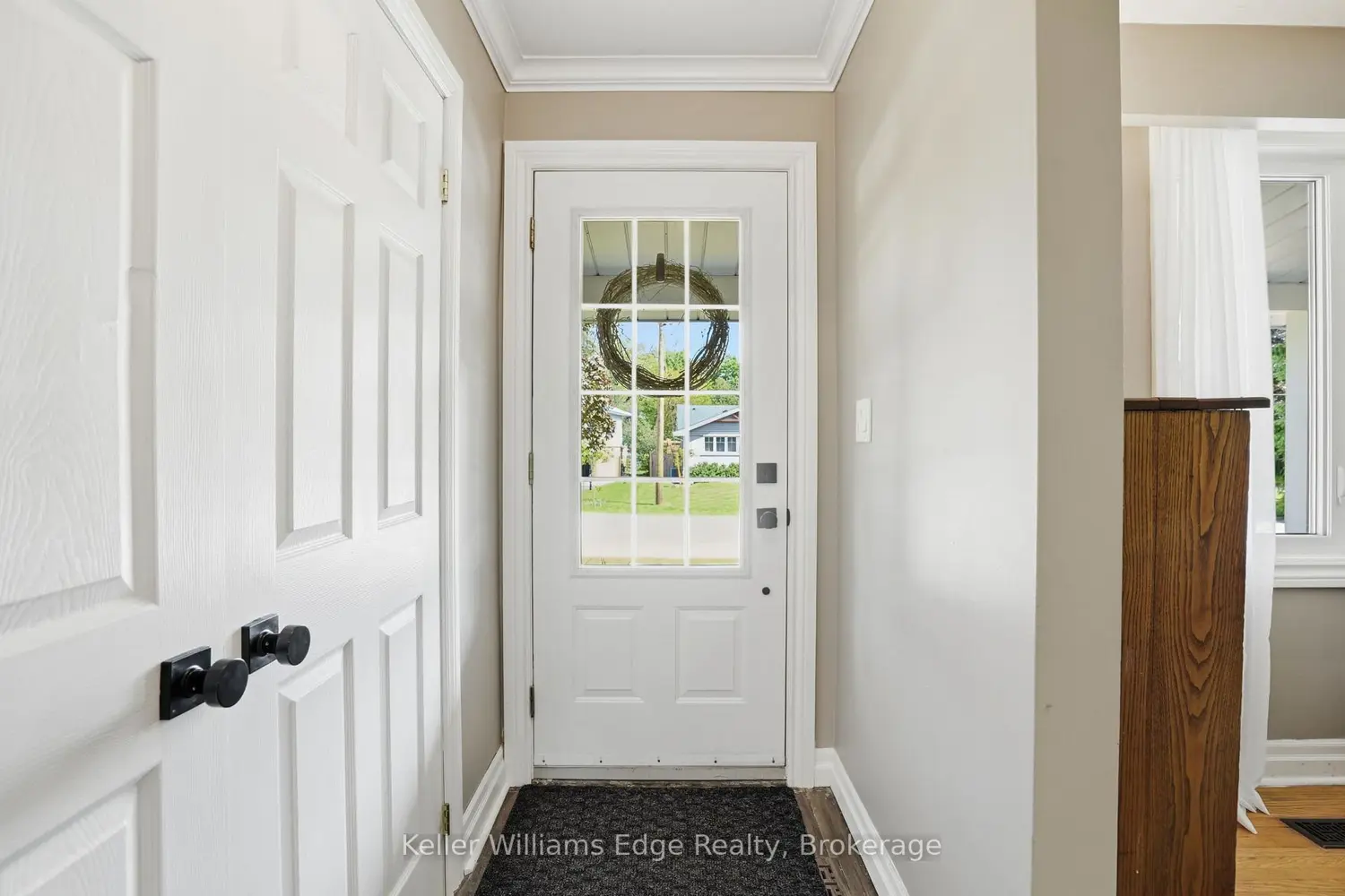 3039 Briarwood Crescent photo 4