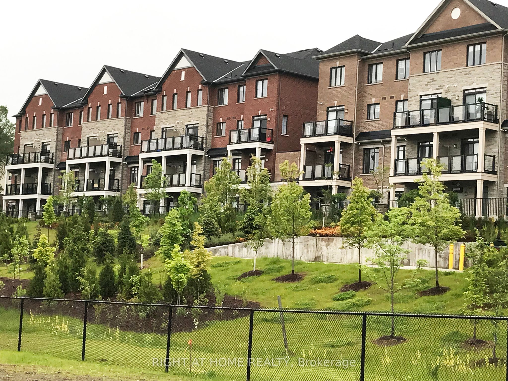 413-201 Pine Grove Road, Vaughan, ON, L4L 0H8