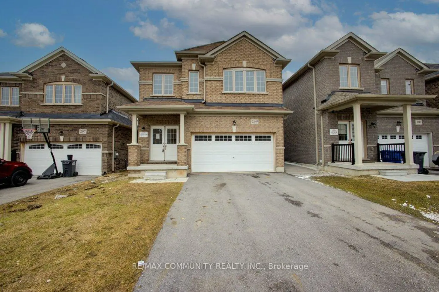 299 Ridley Crescent
