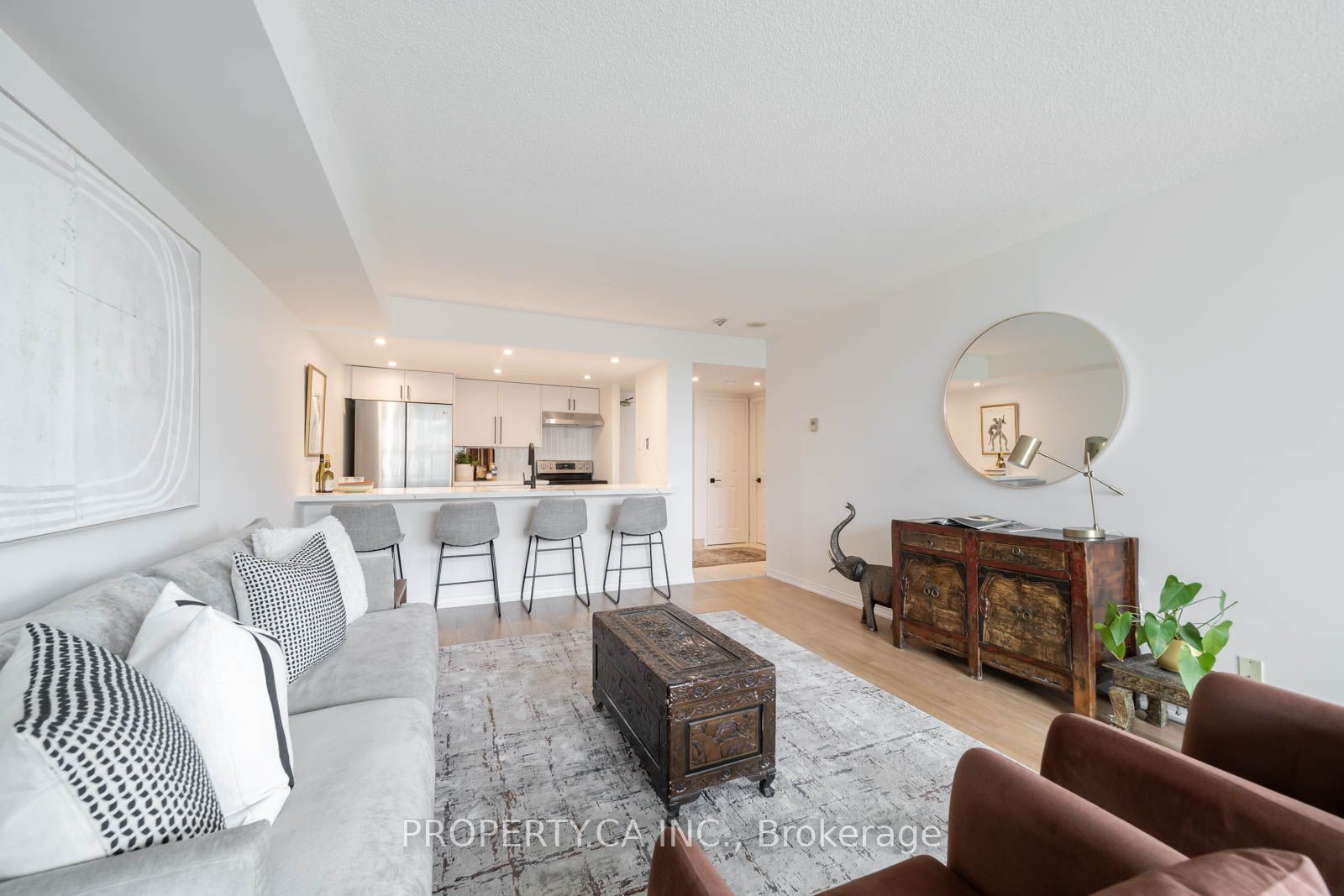 1111-77 Harbour Square, Toronto, ON, M5J 2S2