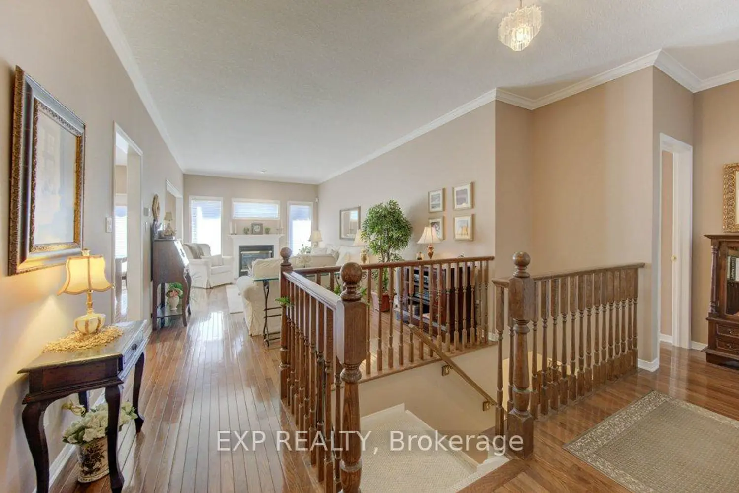 545 Laurelwood Drive 8 photo 2