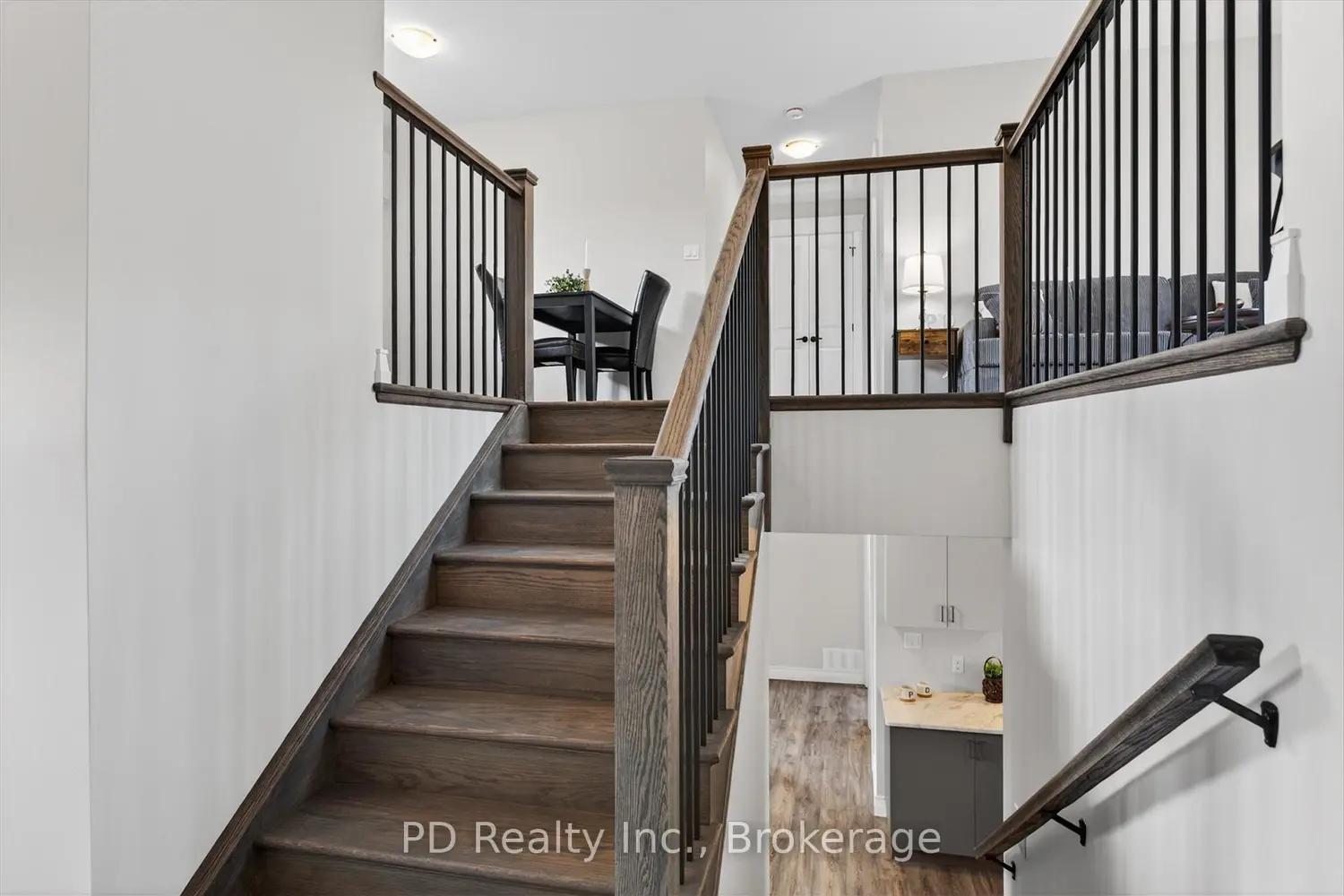 934 Mount Pleasant Road photo 2