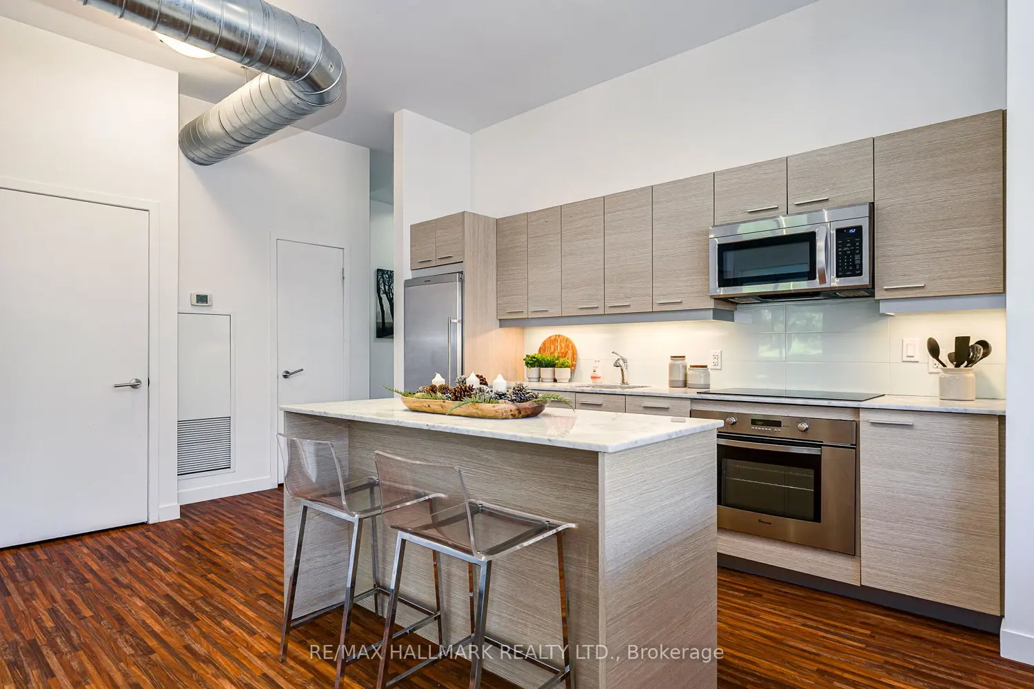 549 King Street 203 photo 4