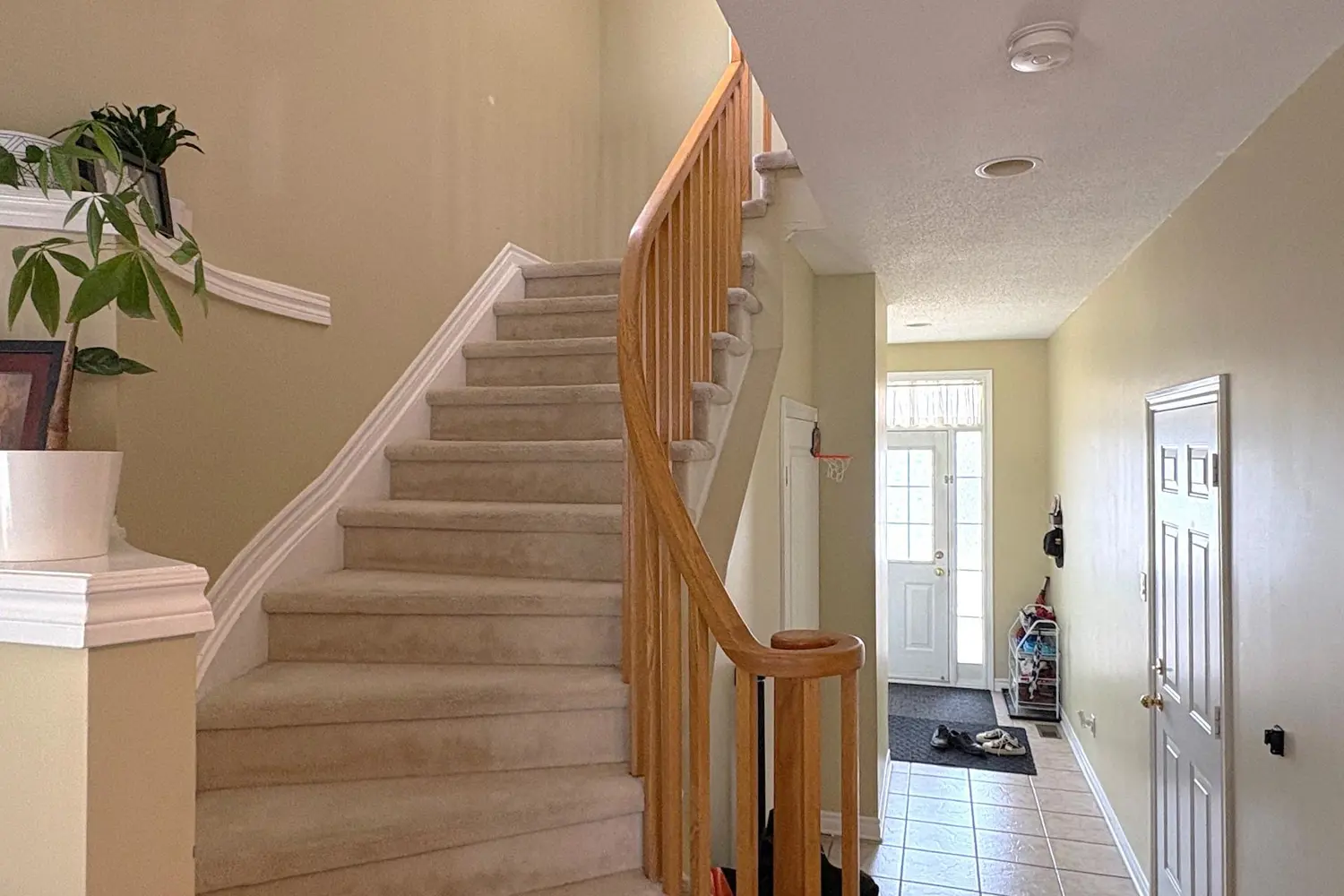 253 Saddlesmith Circle photo 2
