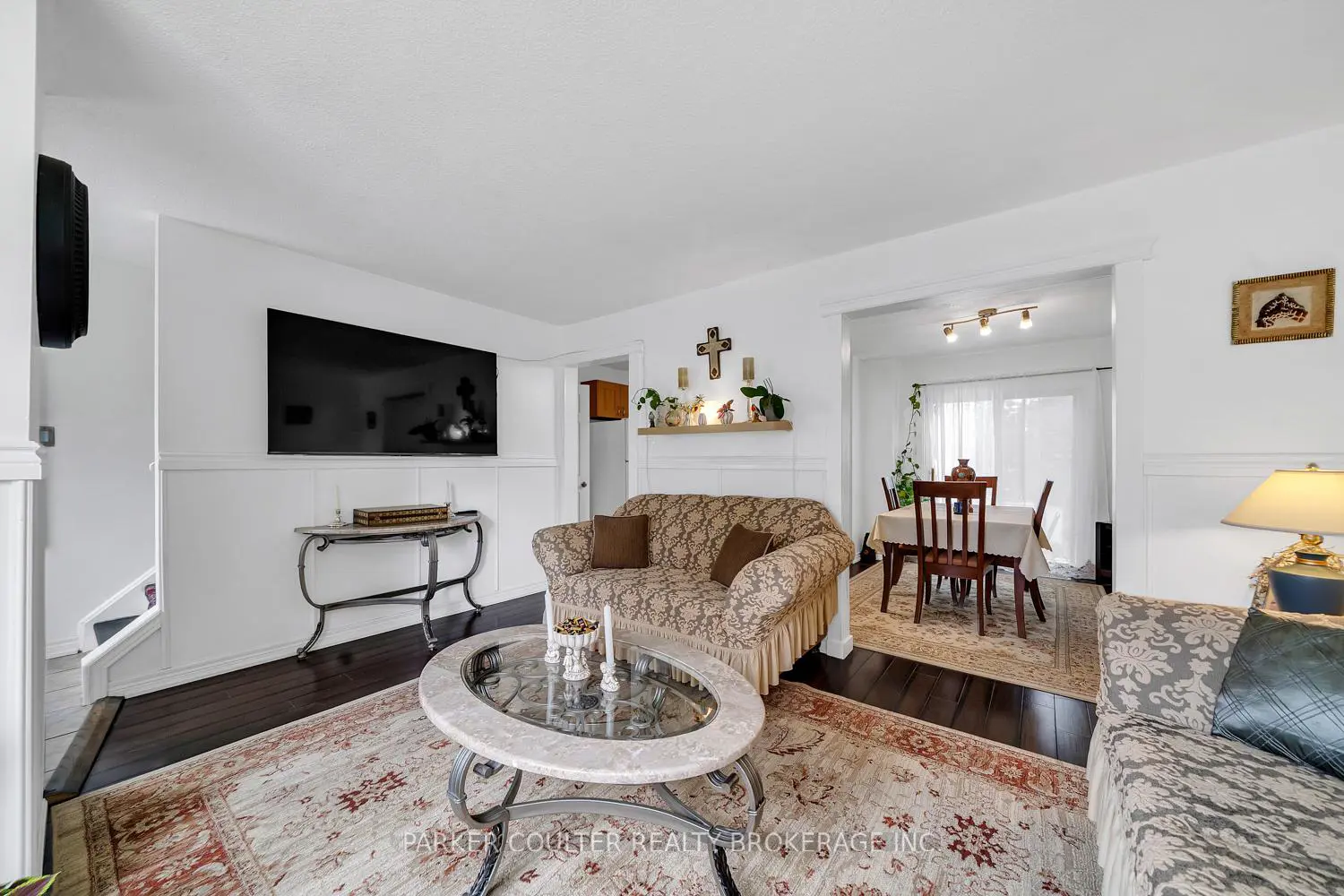 23 Chaucer Crescent photo 2
