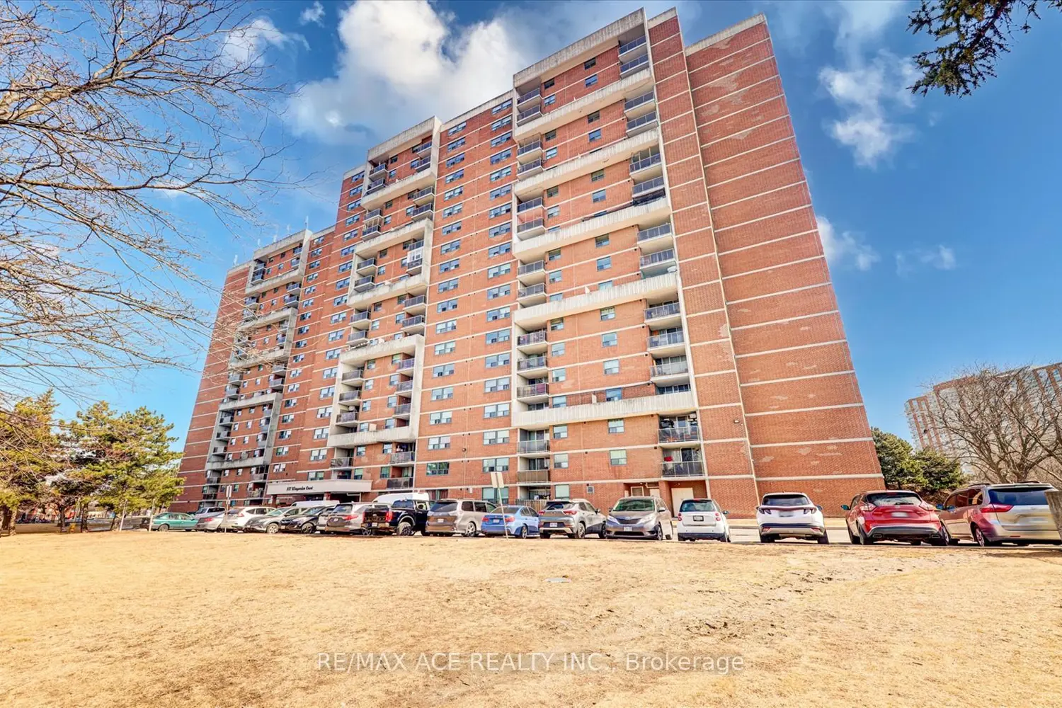 100 Wingarden Court 1414