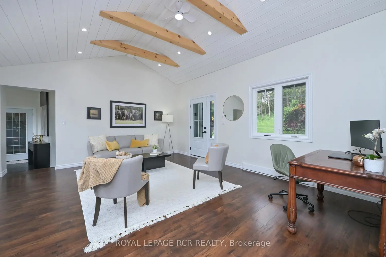 5233 Trafalgar Road photo 3