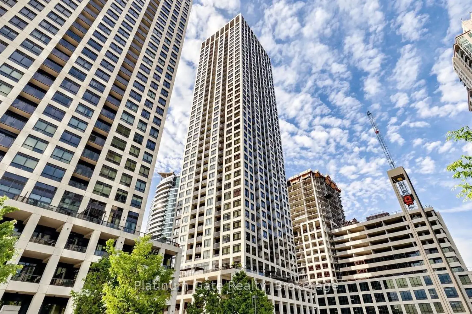 30 Elm Drive 1702