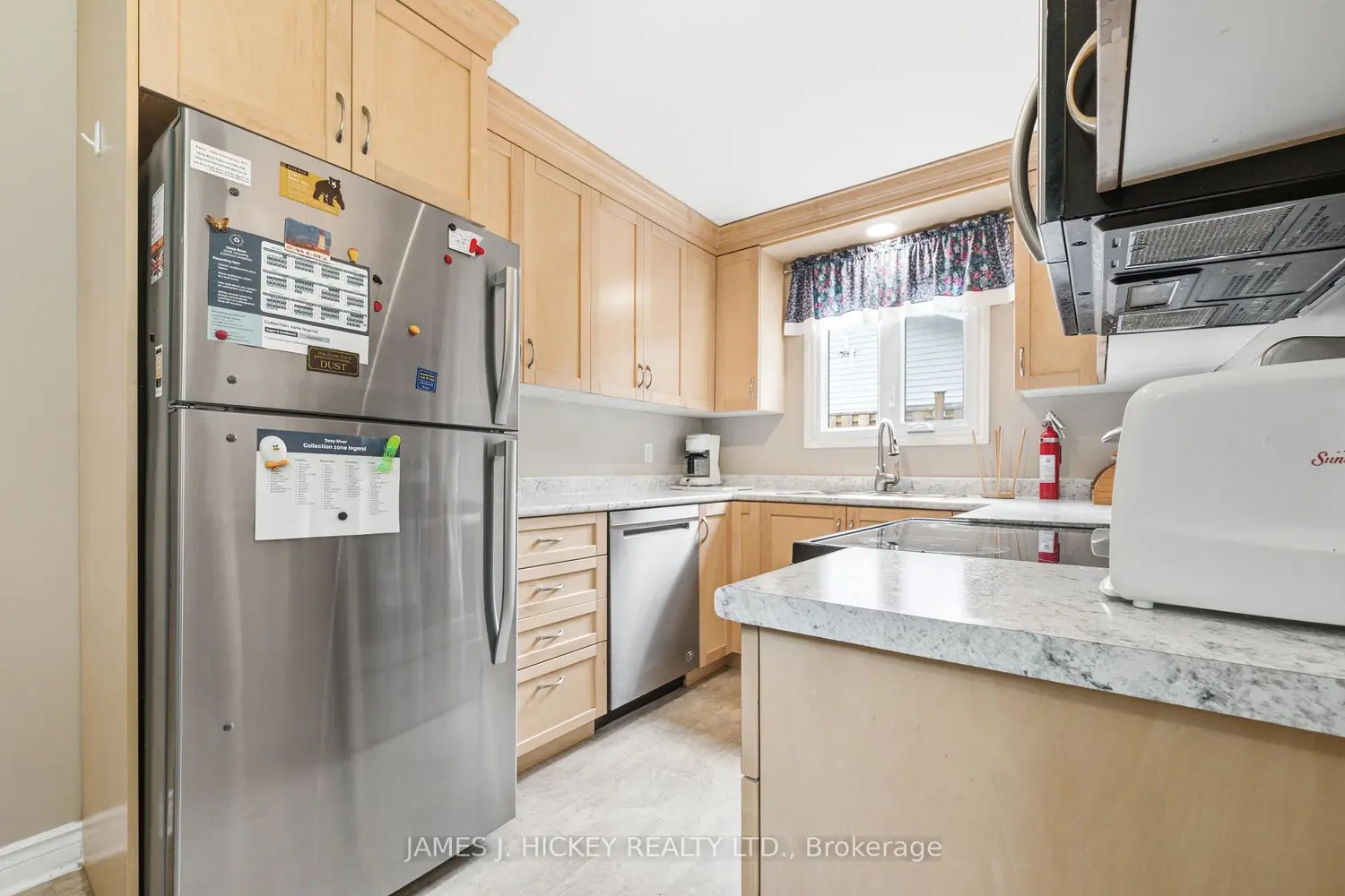 80 Beach Avenue photo 4