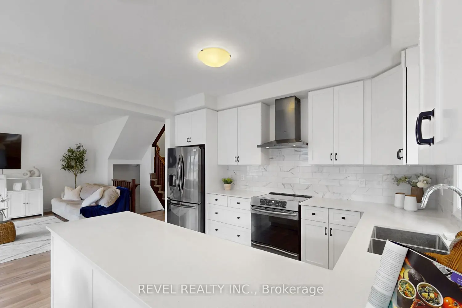 36 Ladd Avenue photo 5