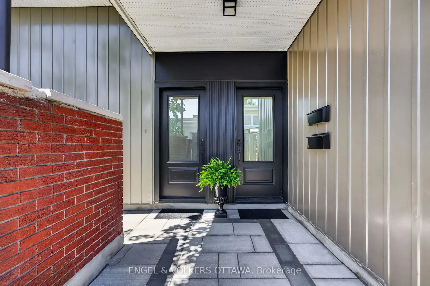 2265 Samuel Drive photo 3