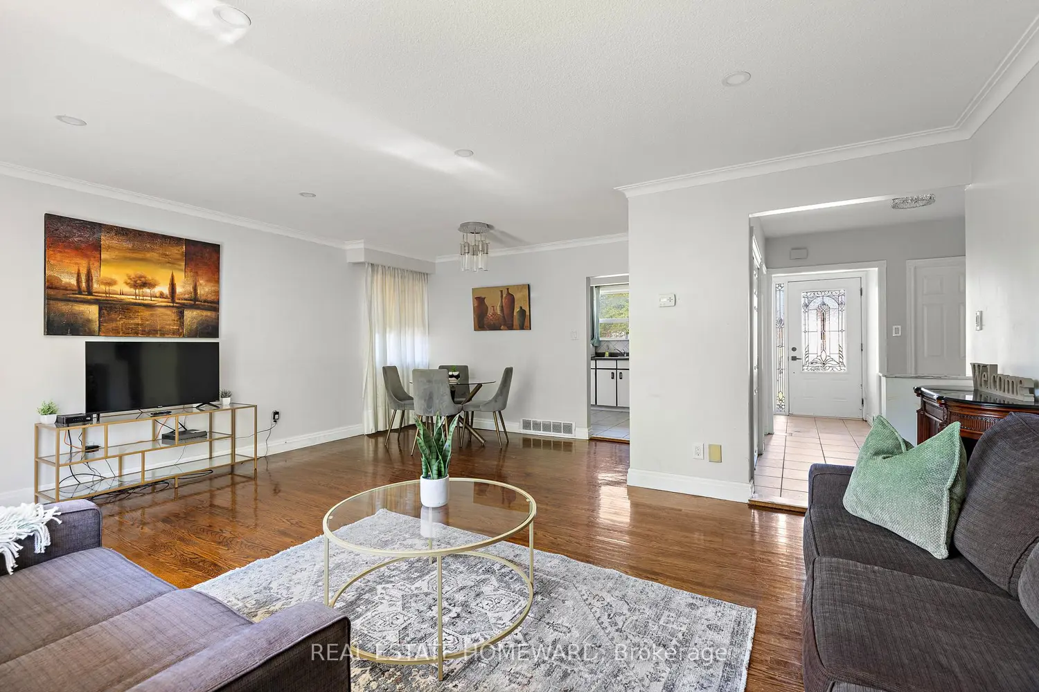 85 Letchworth Crescent photo 3