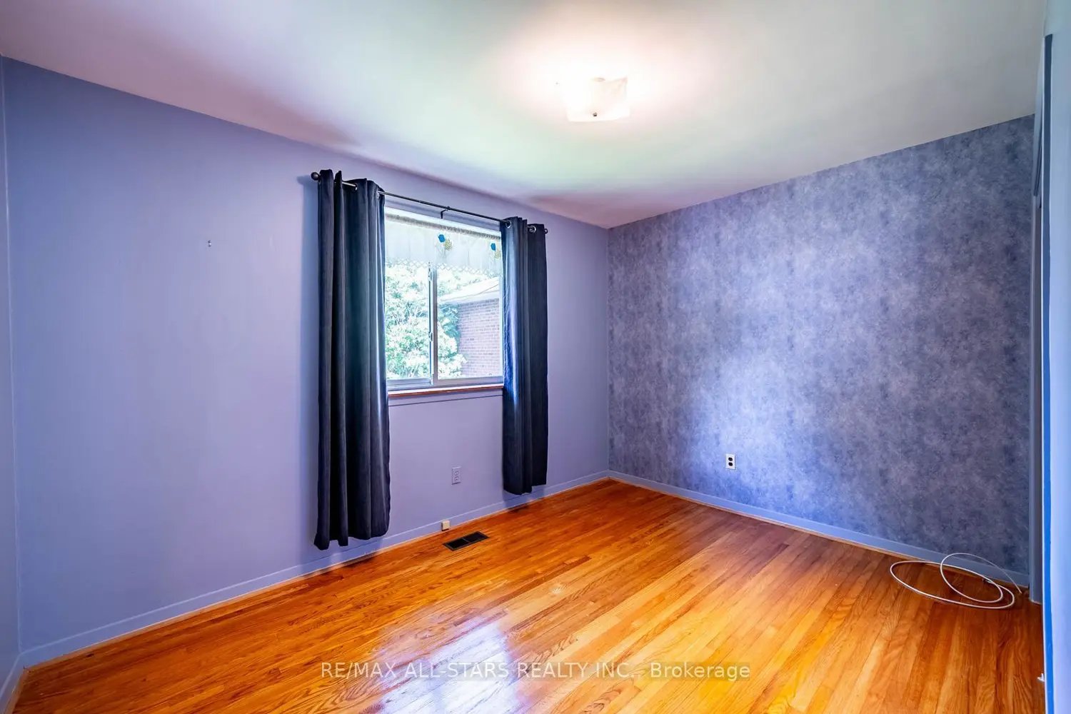 427 Watson Drive photo 4