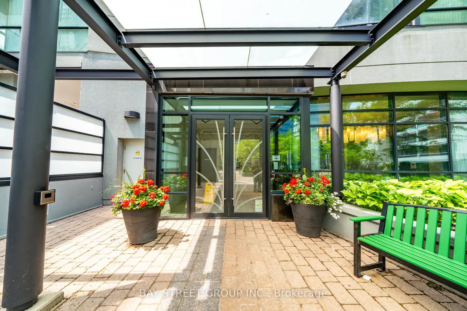 5740 Yonge Street 2009 photo 2