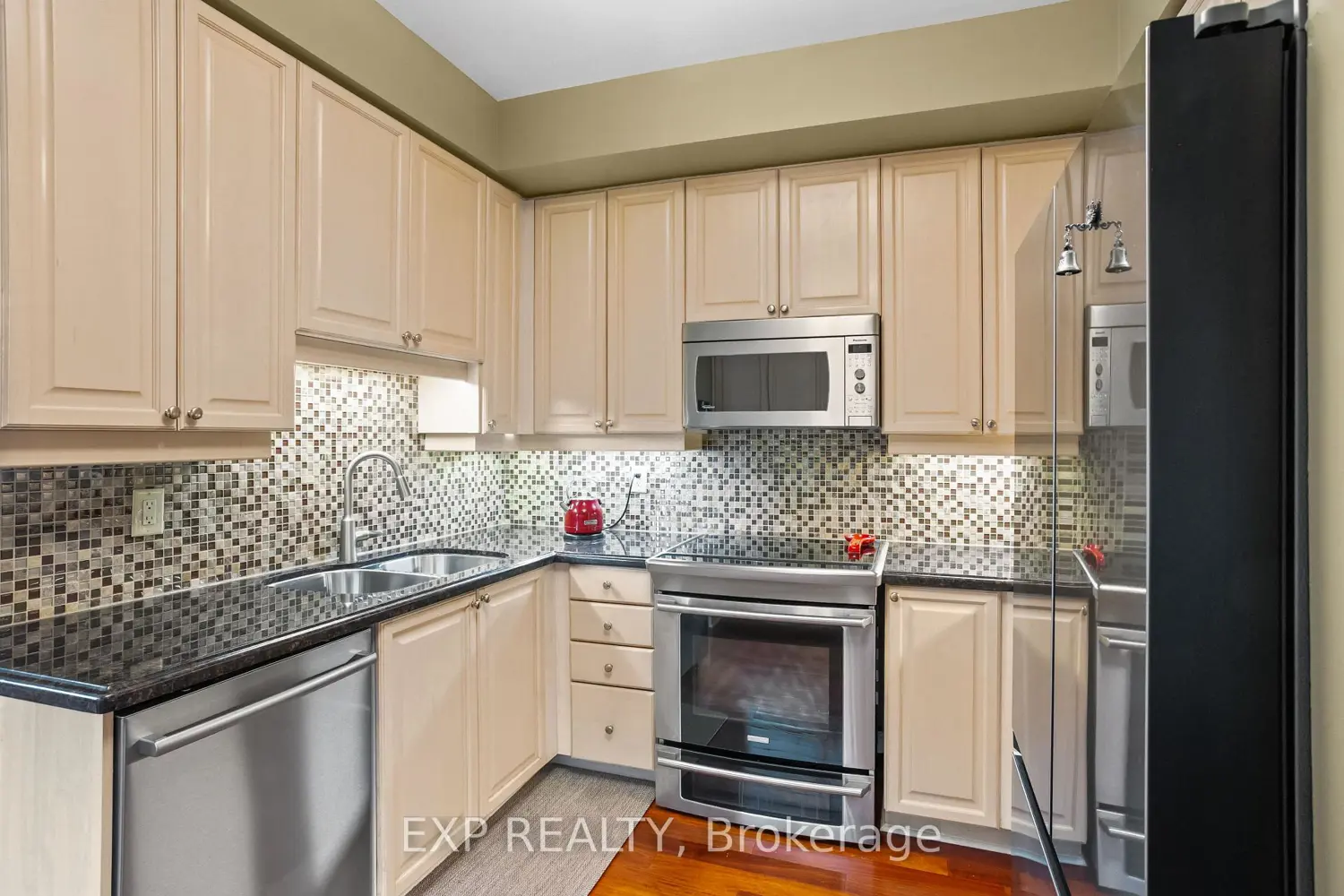 25 Kingsbridge Garden Circle 2709 photo 4