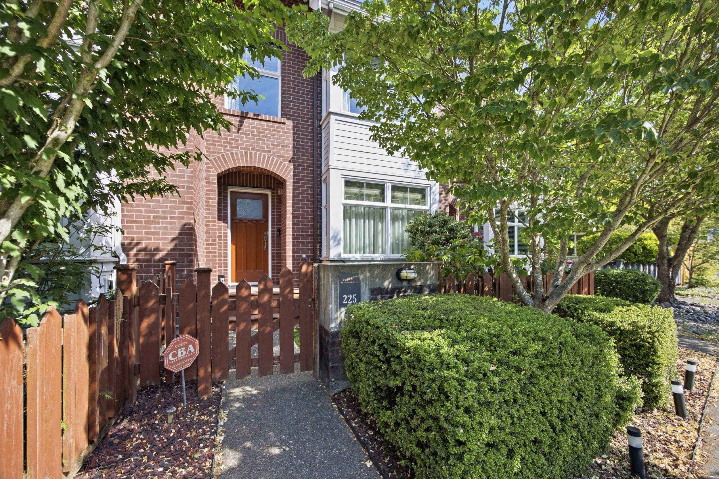 225 Salter Street, New Westminster, BC, V3M 0E8