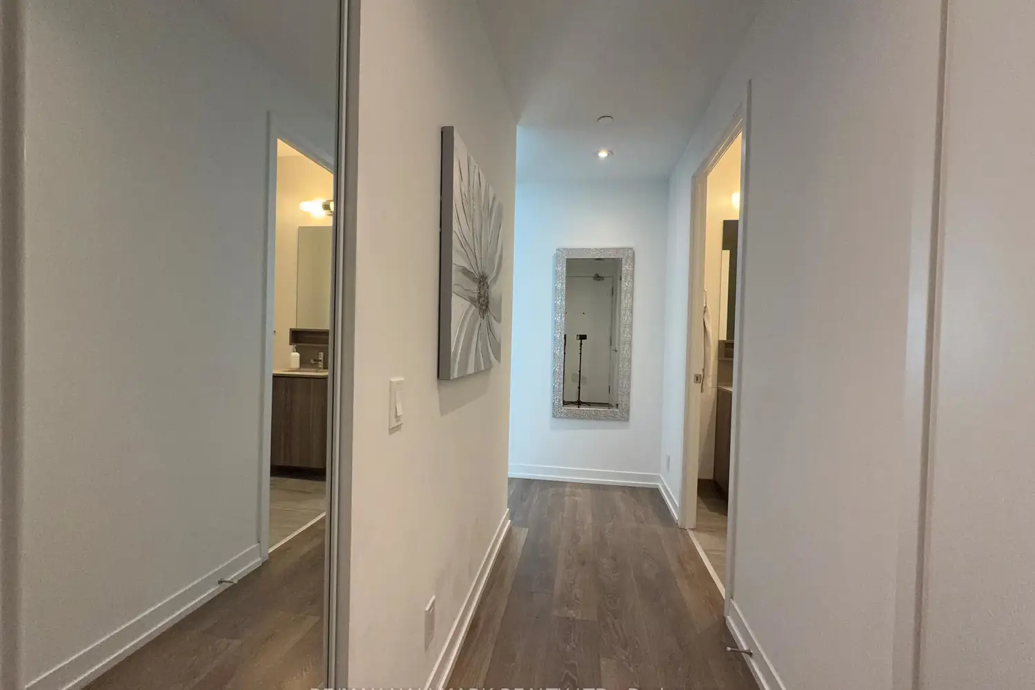 898 Portage Parkway 4308 photo 2