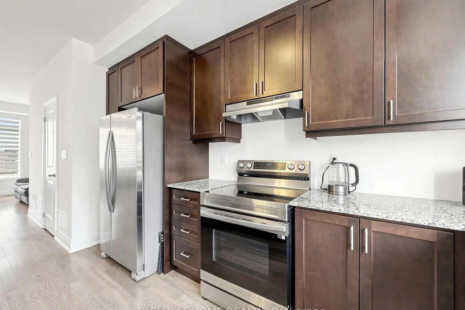 23 Moneypenny Place photo 5