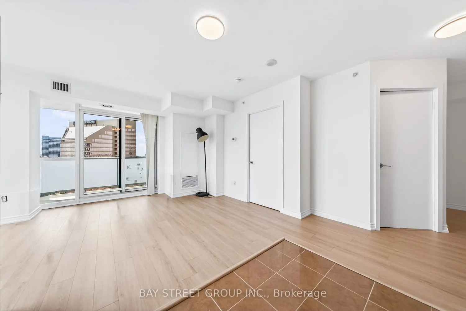 5740 Yonge Street 2009 photo 3