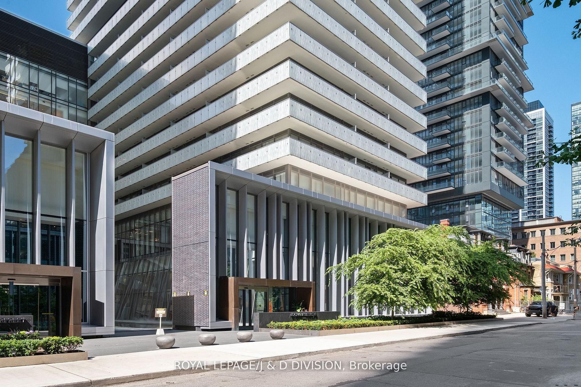 PH 5502-50 Charles Street E, Toronto, ON, M4Y 0C3