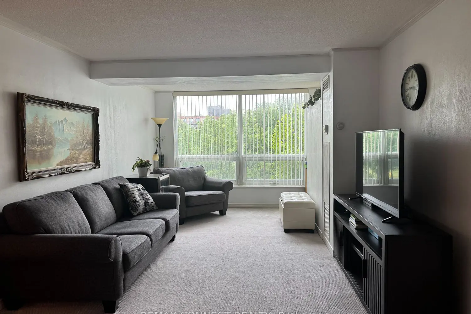 326 Major Mackenzie Drive 221