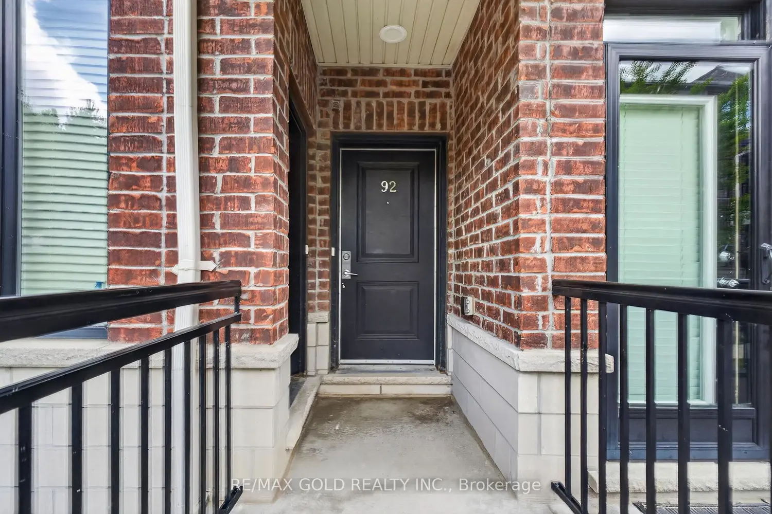 30 Carnation Avenue 92