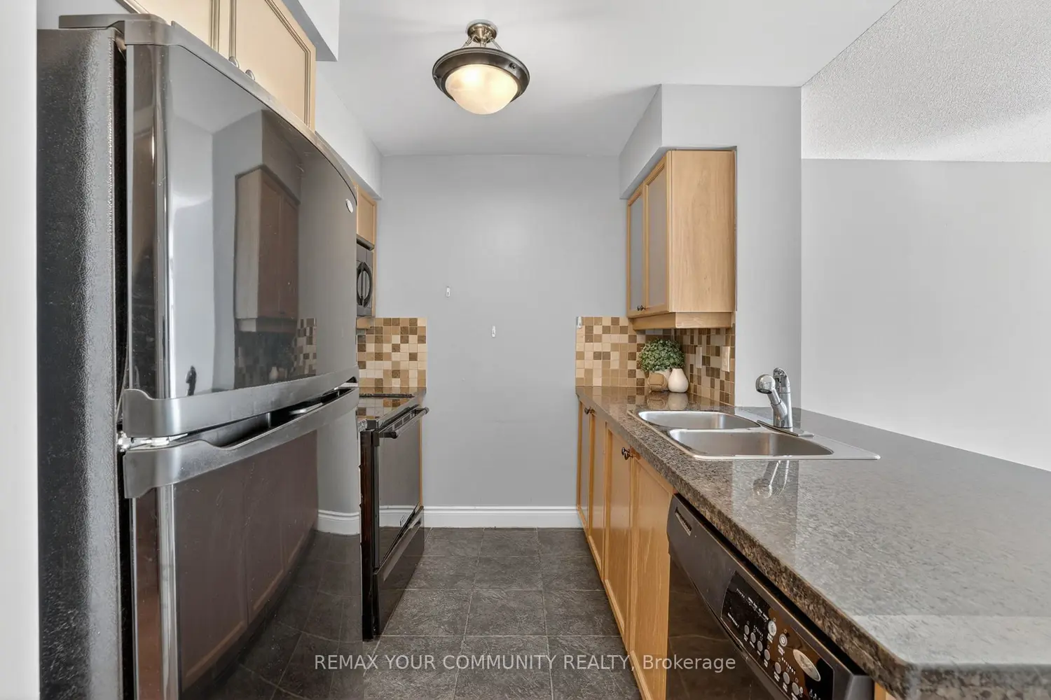 25 Greenview Avenue 622 photo 3