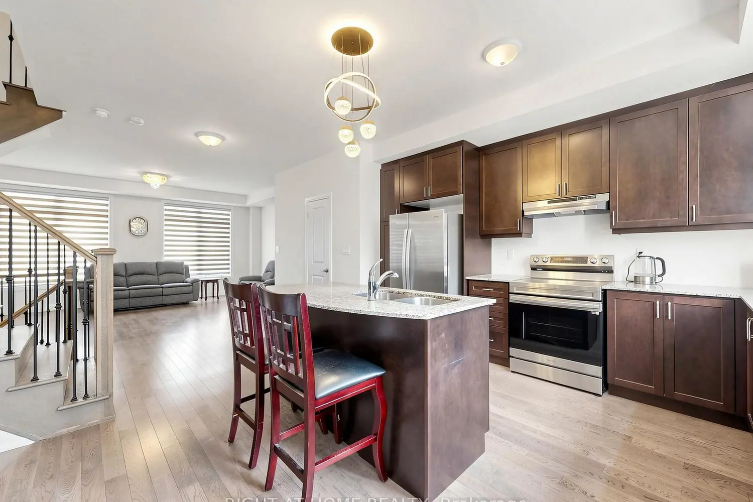 23 Moneypenny Place photo 4