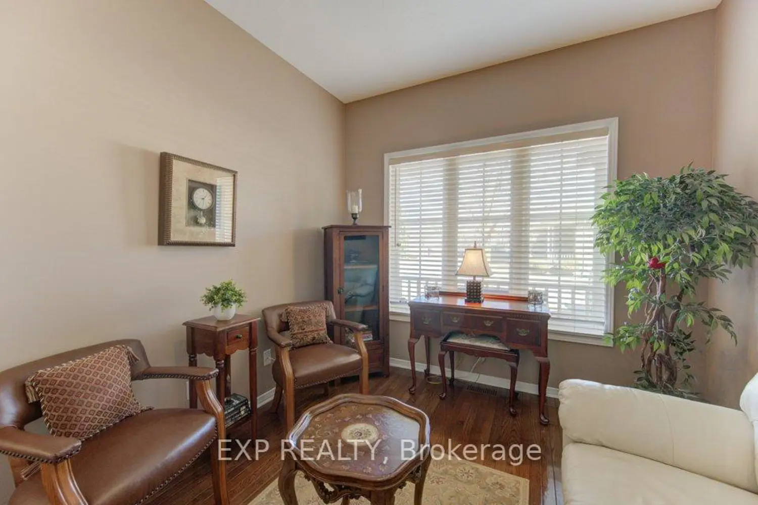 545 Laurelwood Drive 8 photo 3