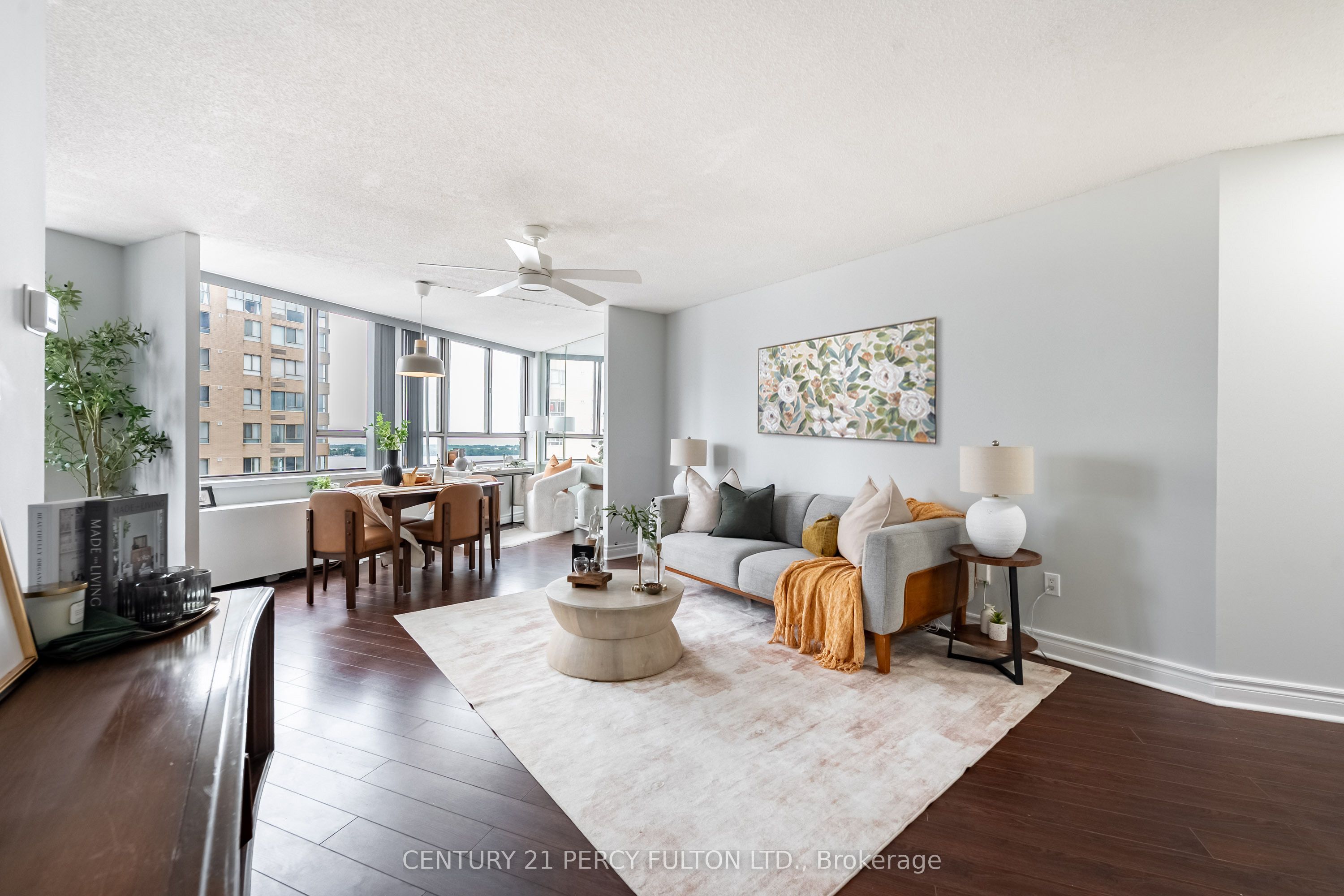 2606-270 Queens Quay W, Toronto, ON, M5J 2N4