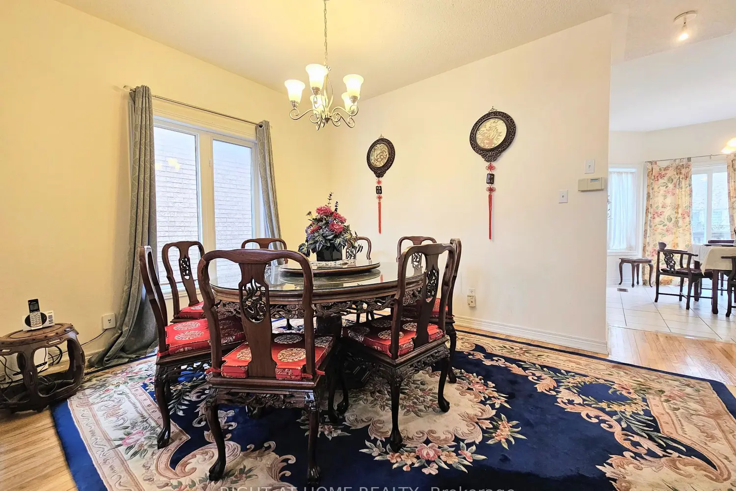 188 Silver Linden Drive photo 4