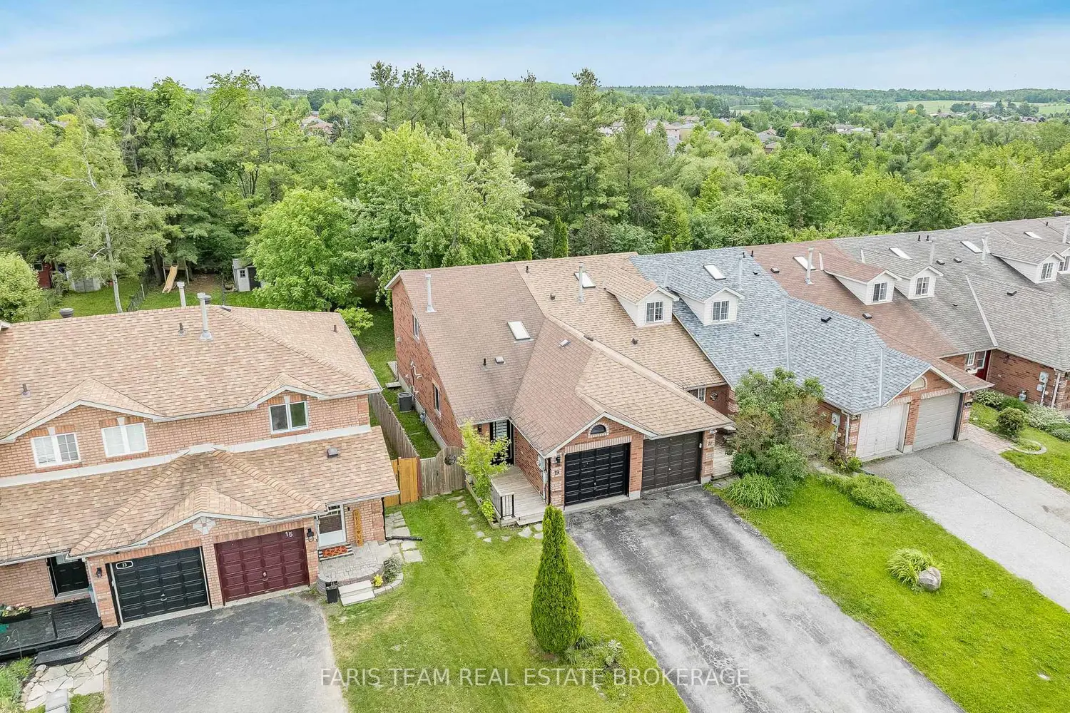19 Seymour Crescent photo 2