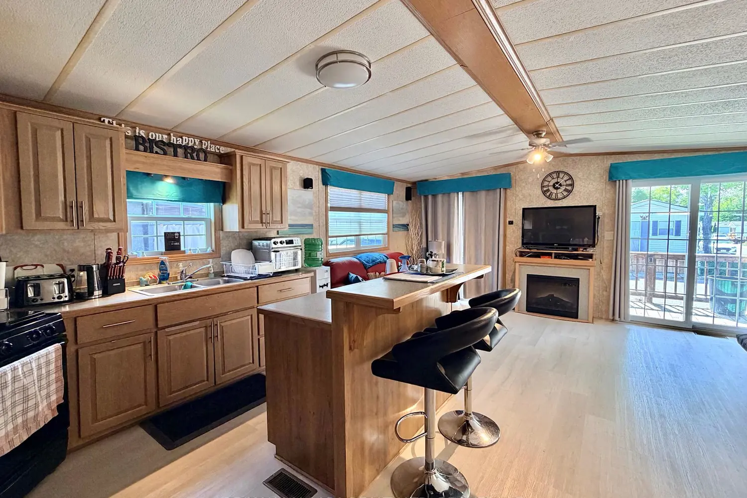 7 Hickory Lane photo 5