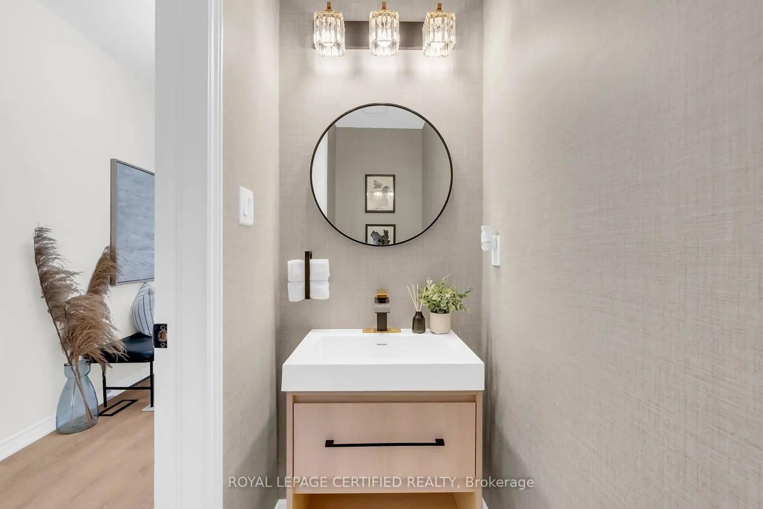 101 Mcgill Avenue photo 5