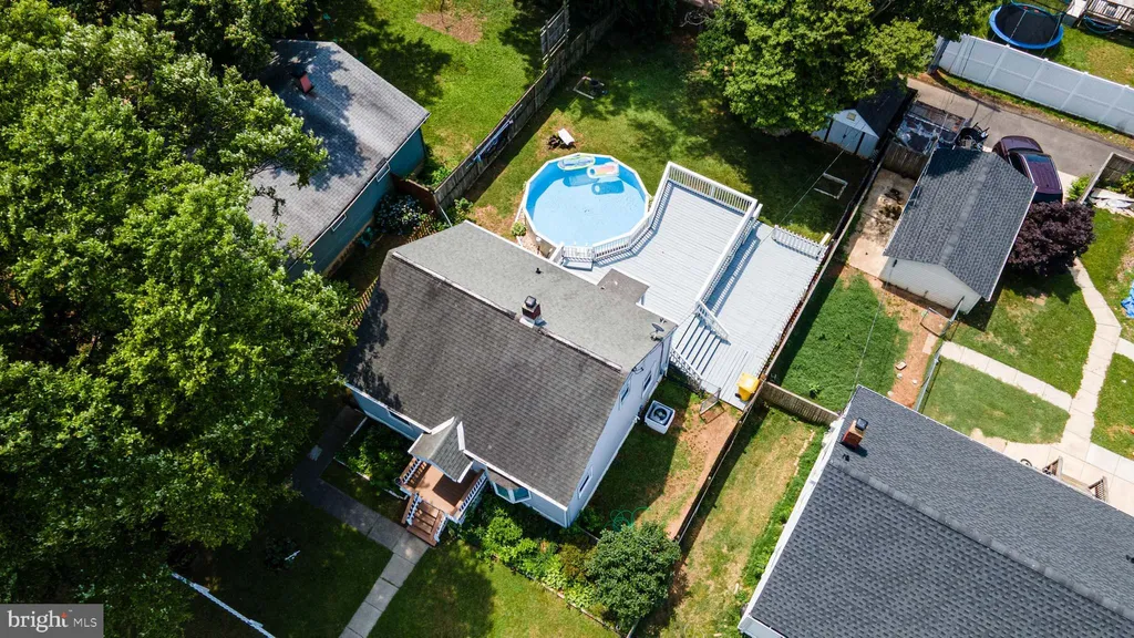 113 W Hilltop Road, Baltimore, MD 21225 photo 2