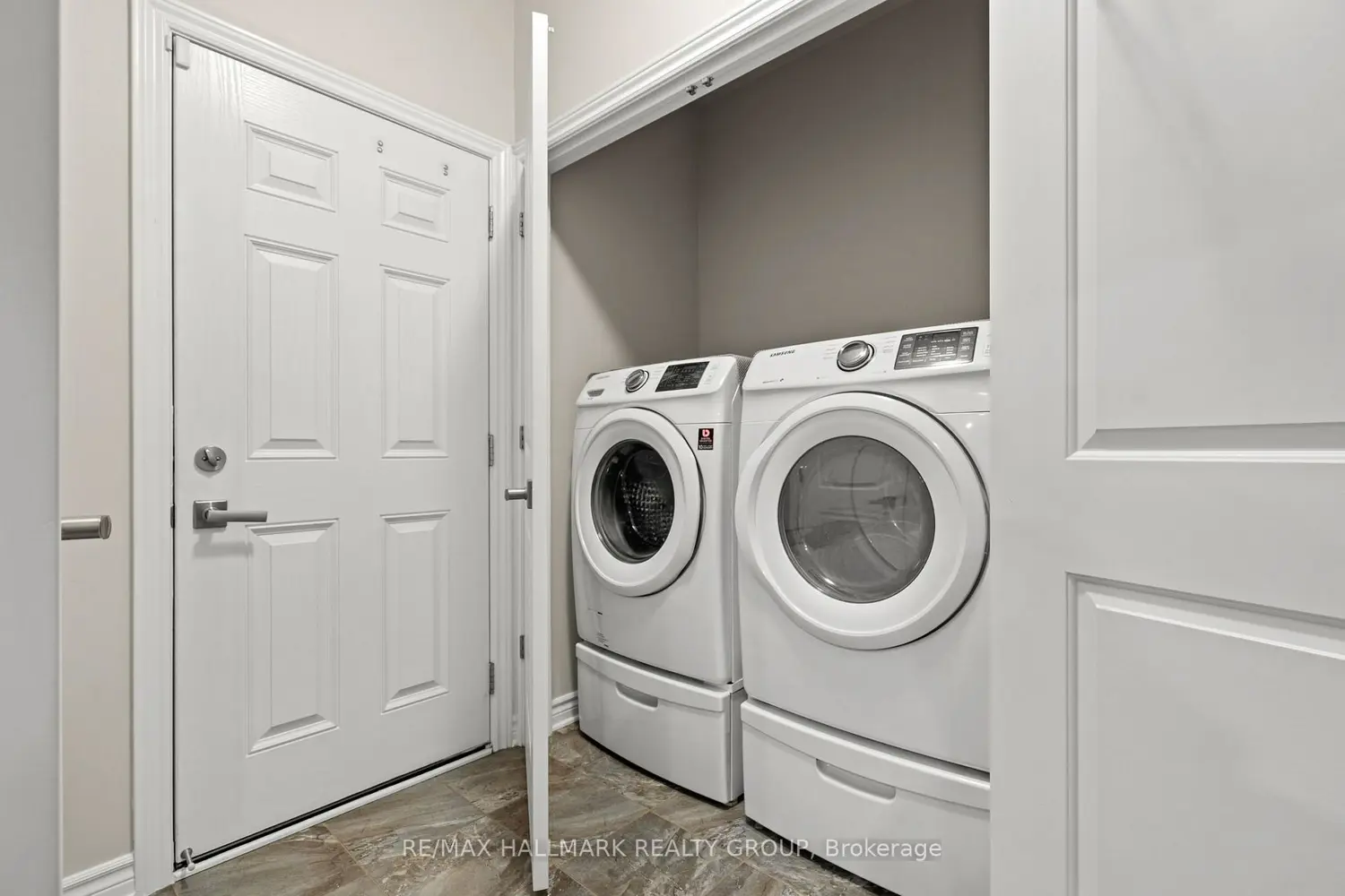 321 Hepatica Way photo 4