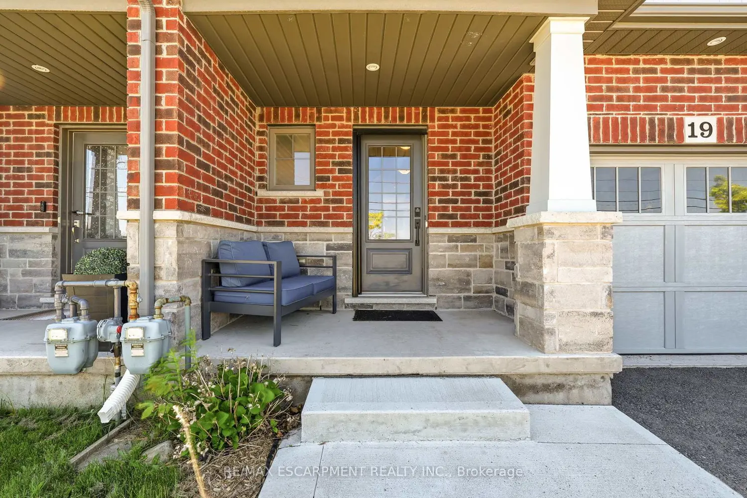 19 Severino Circle photo 2