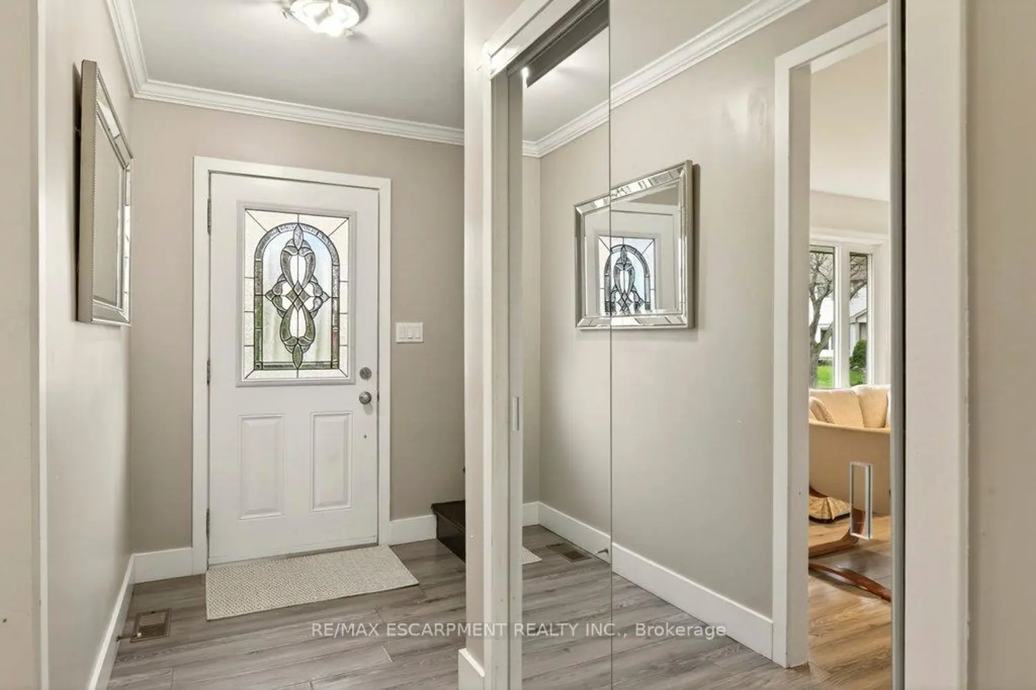 120 Chilton Drive photo 3