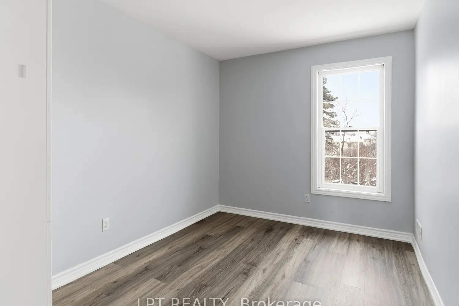 244 Penetanguishene Road 4 photo 2