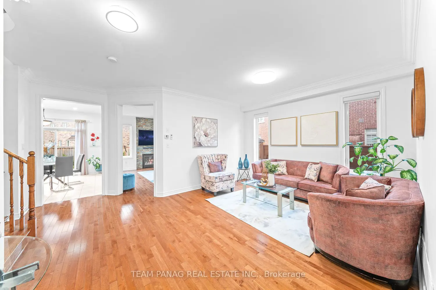 30 Overglen Court photo 2