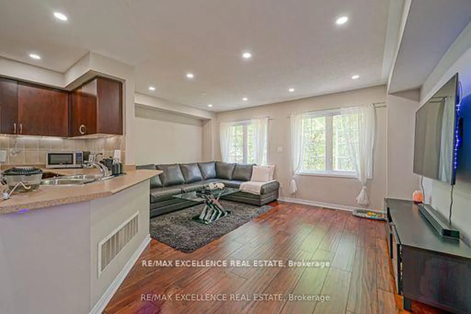 3950 Erin Centre Boulevard 66 photo 5