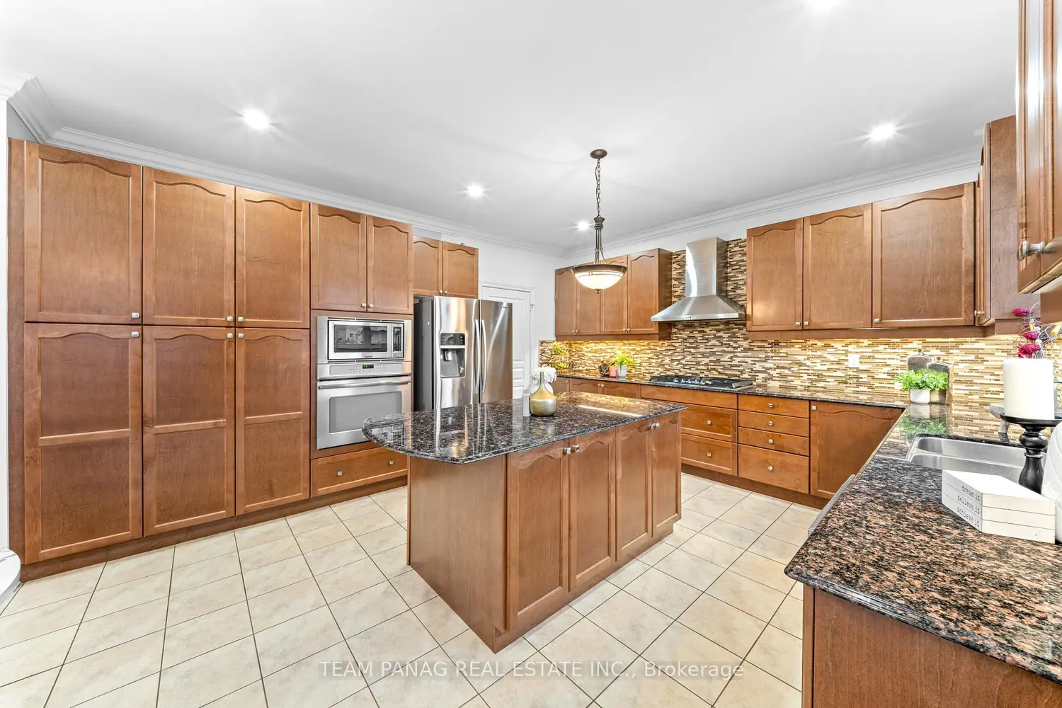 30 Overglen Court photo 5