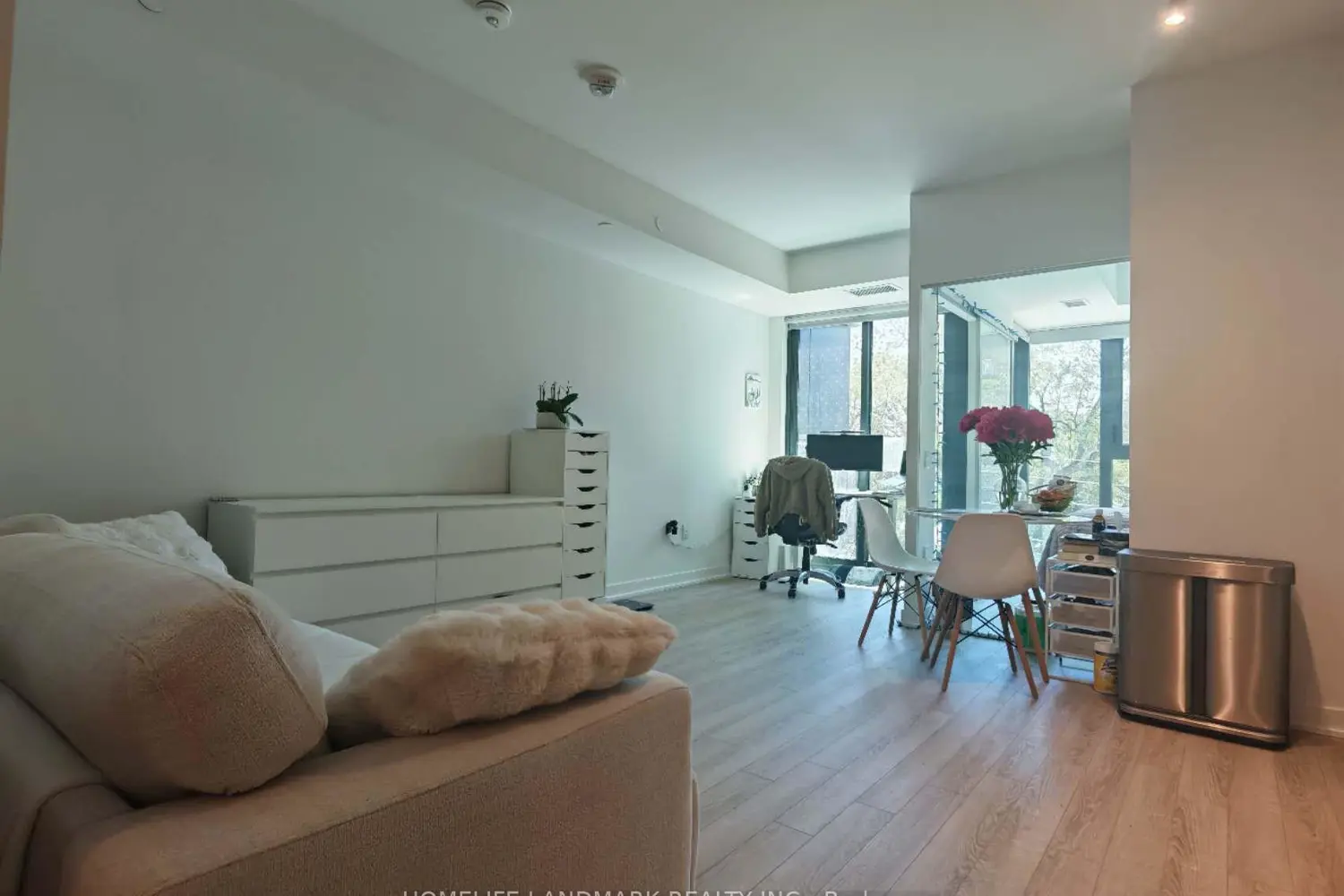 250 Lawrence Avenue 310 photo 4