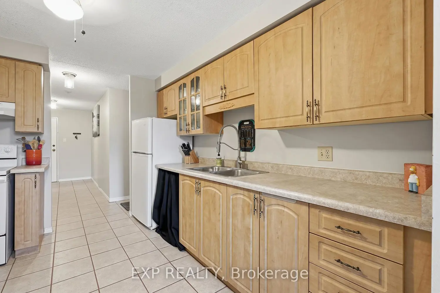 55 Green Valley Drive 1012 photo 4