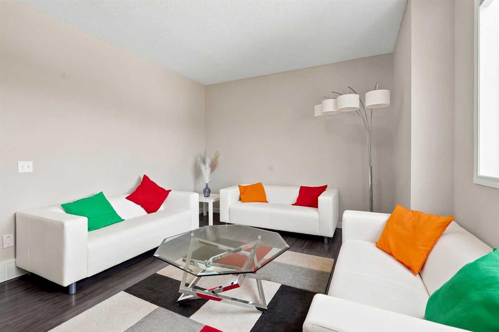 88 Rockyledge Crescent NW, Calgary, AB, T3G 5M9 photo 2