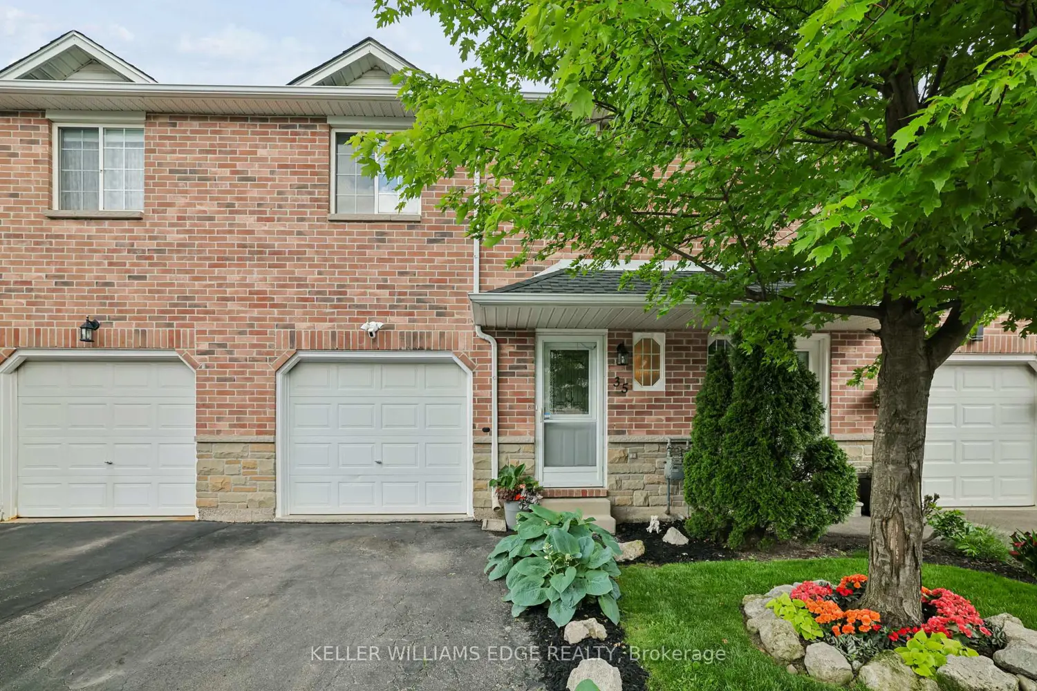 39 Pinewoods Drive 35